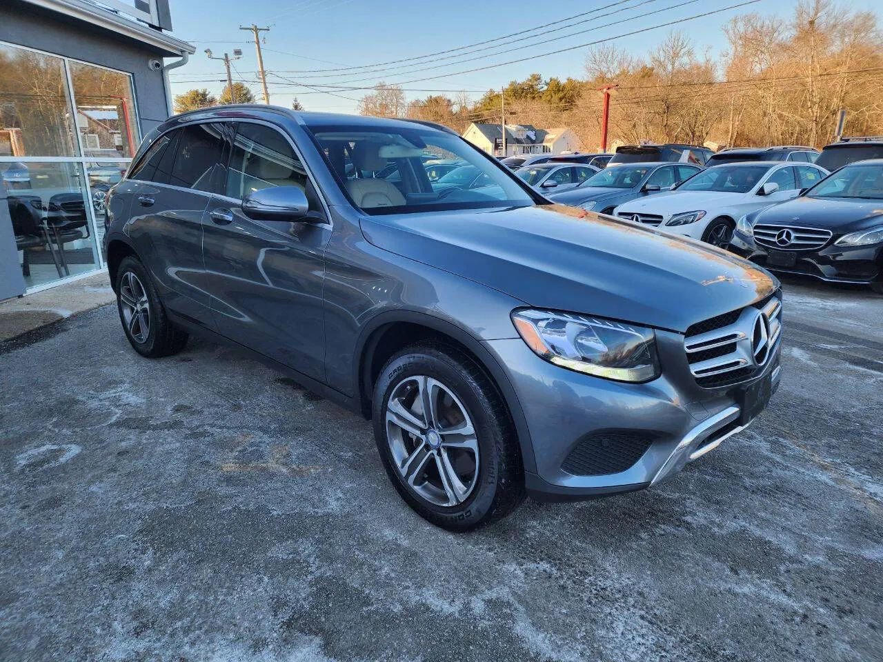 Used 2016 Mercedes-Benz GLC 300 4MATIC image 4