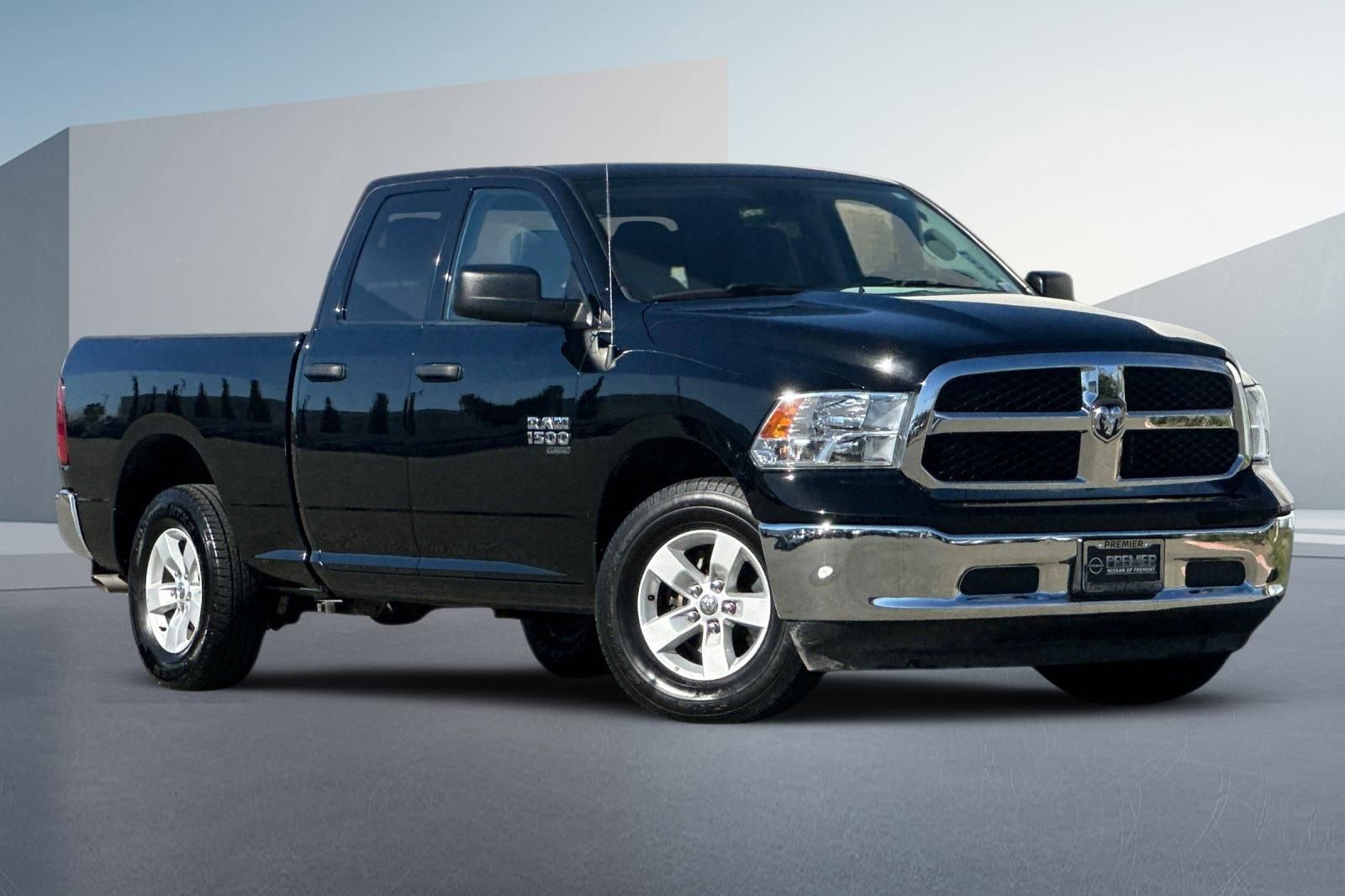 Used 2024 RAM 1500 Classic SLT video 2