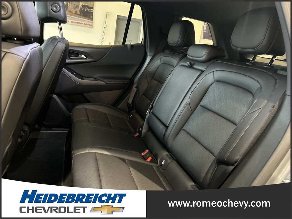 Used 2026 Chevrolet Equinox LT w/ Convenience Package II image 12