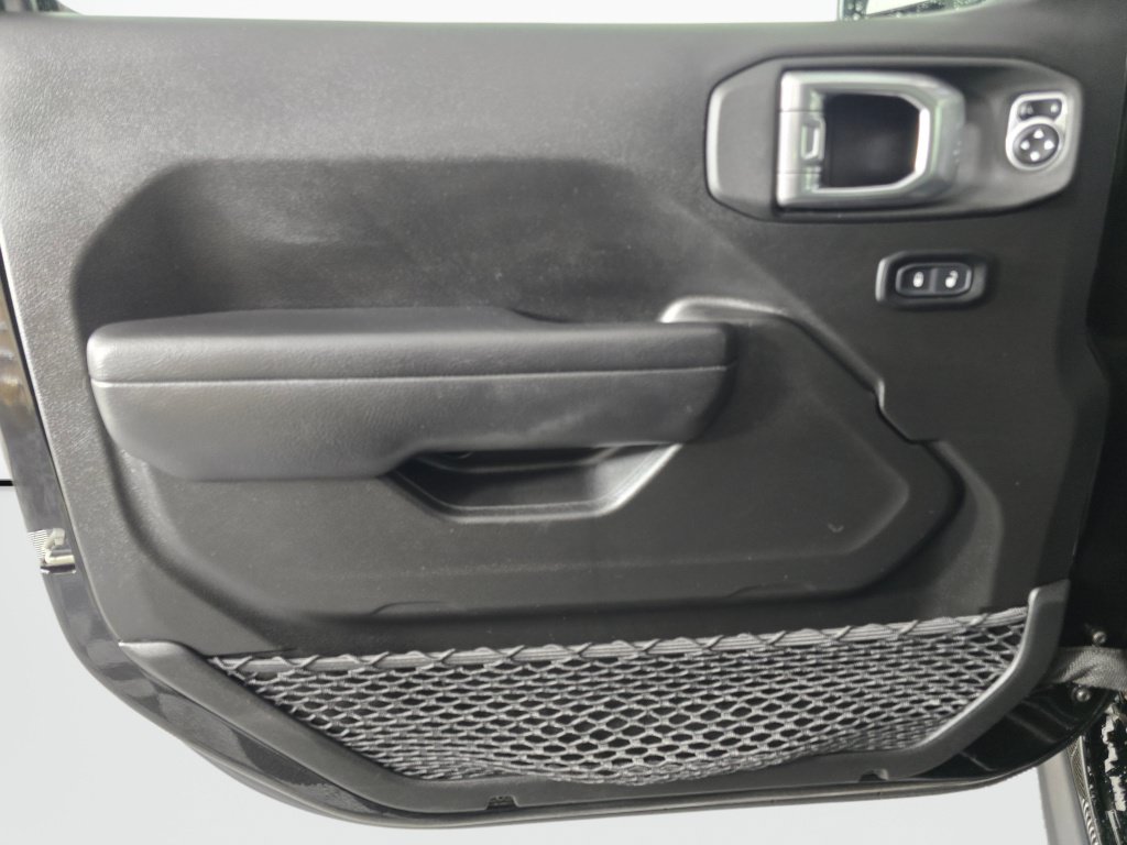 Used 2024 Jeep Wrangler Unlimited AWD/4WD image 34