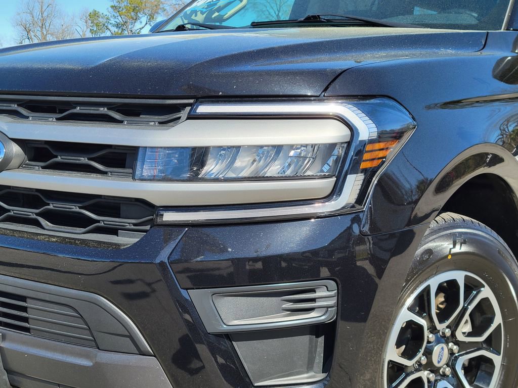 Used 2024 Ford Expedition XLT image 9