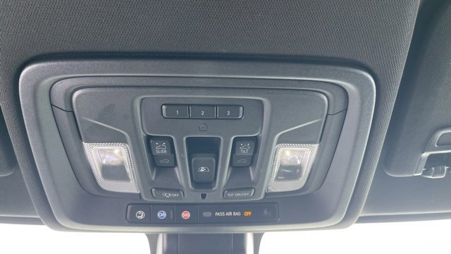 Used 2020 Chevrolet Silverado 3500 High Country image 21