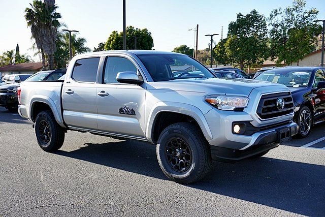 Used 2022 Toyota Tacoma SR5 RWD image 6