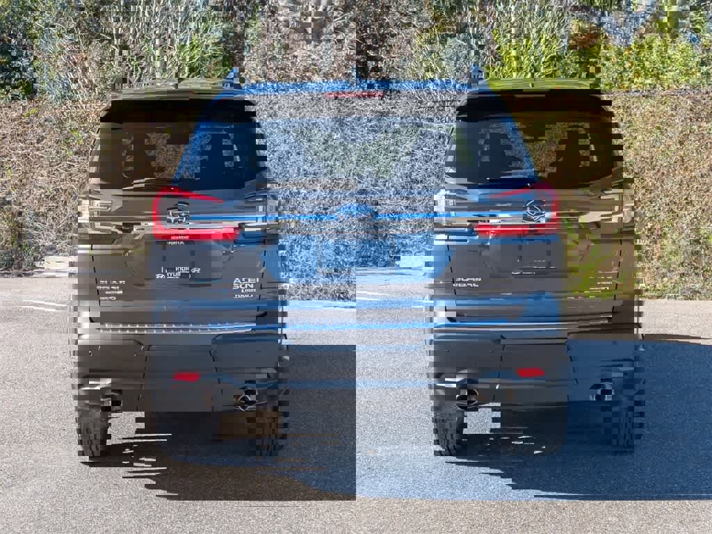 Used 2023 Subaru Ascent Touring image 4