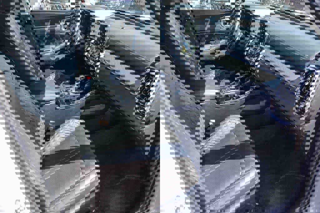 Certified 2023 Kia Sorento SX image 15