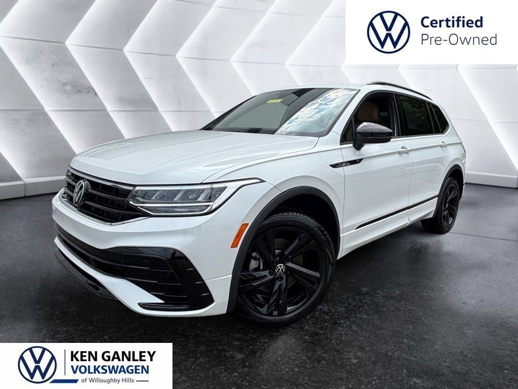 Used 2024 Volkswagen Tiguan SE R-Line AWD/4WD image 1