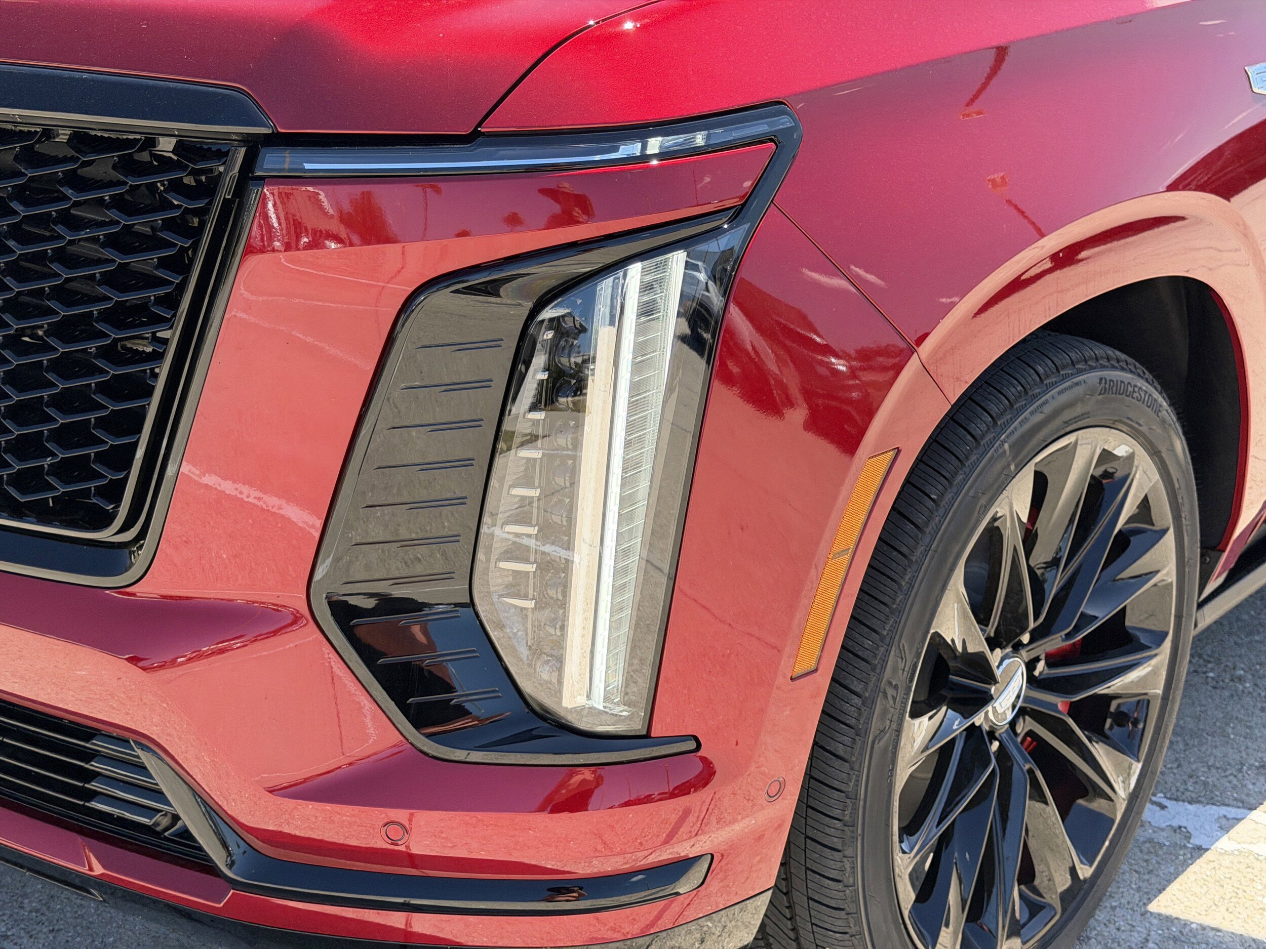 New 2026 Cadillac Escalade Platinum Sport w/ LPO, ONYX Package AWD/4WD image 9
