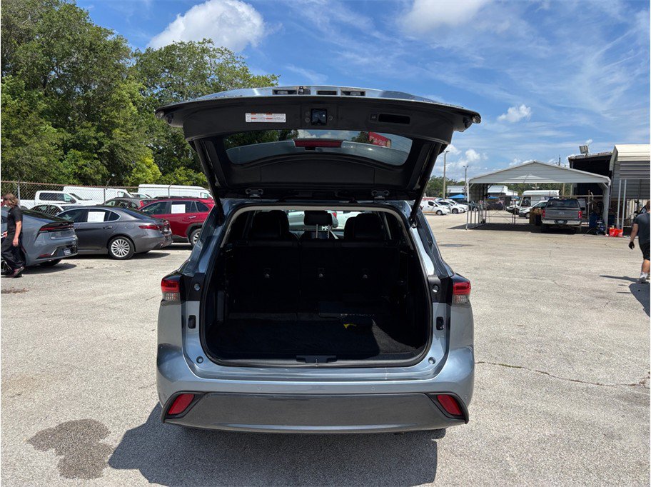 Used 2021 Toyota Highlander Limited FWD image 51