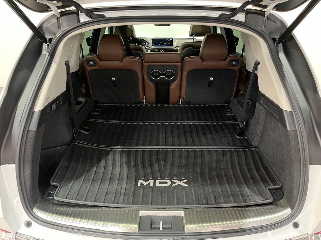 Used 2023 Acura MDX SH-AWD w/ Advance Package image 13