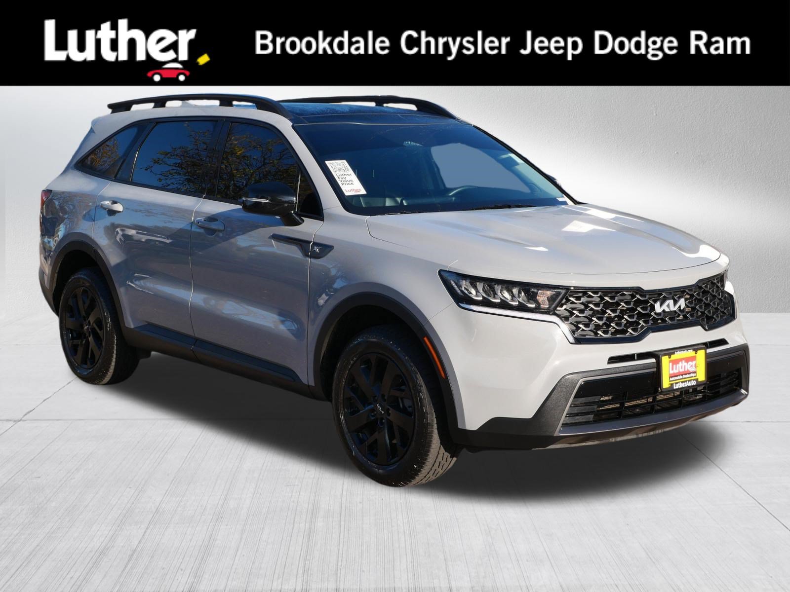 Used 2023 Kia Sorento S w/ Panoramic Sunroof Package AWD/4WD image 1