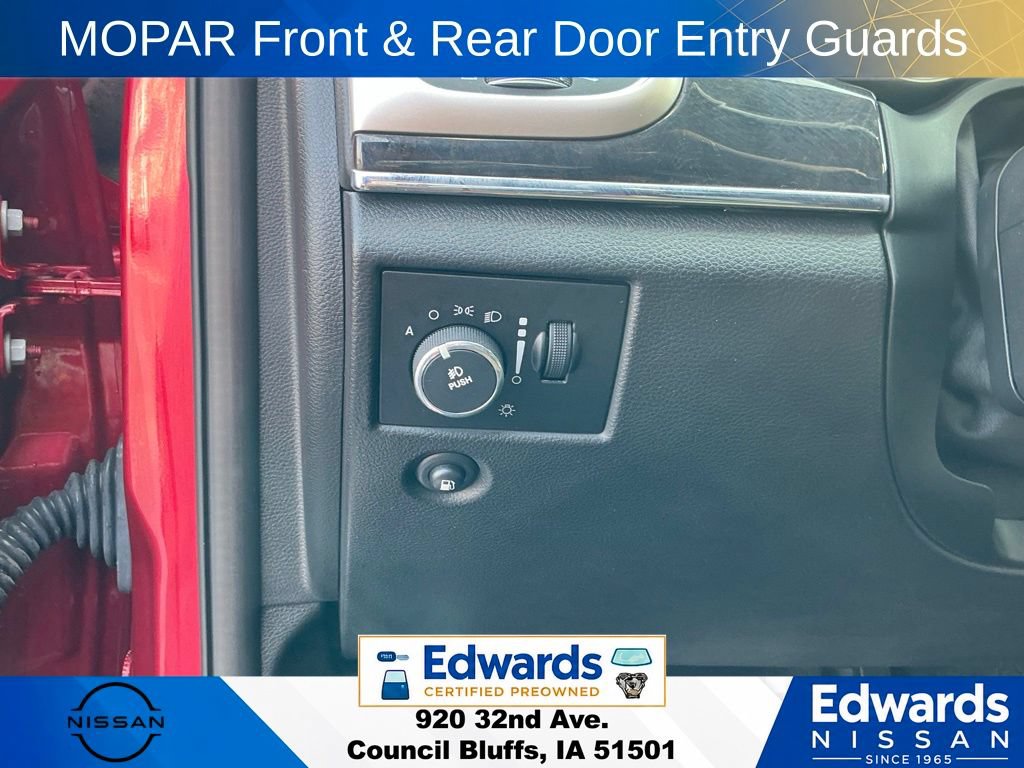 Used 2013 Jeep Grand Cherokee Overland Summit AWD/4WD image 27
