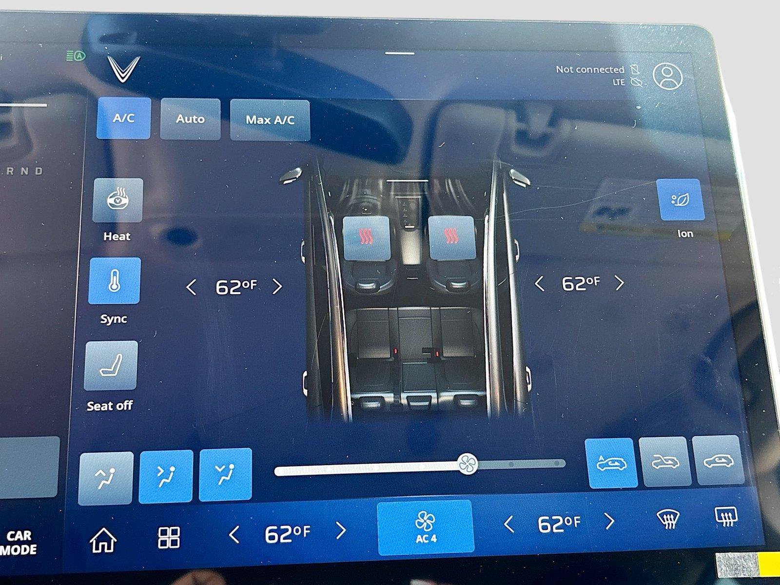 New 2025 VinFast VF 8 Eco AWD/4WD image 15