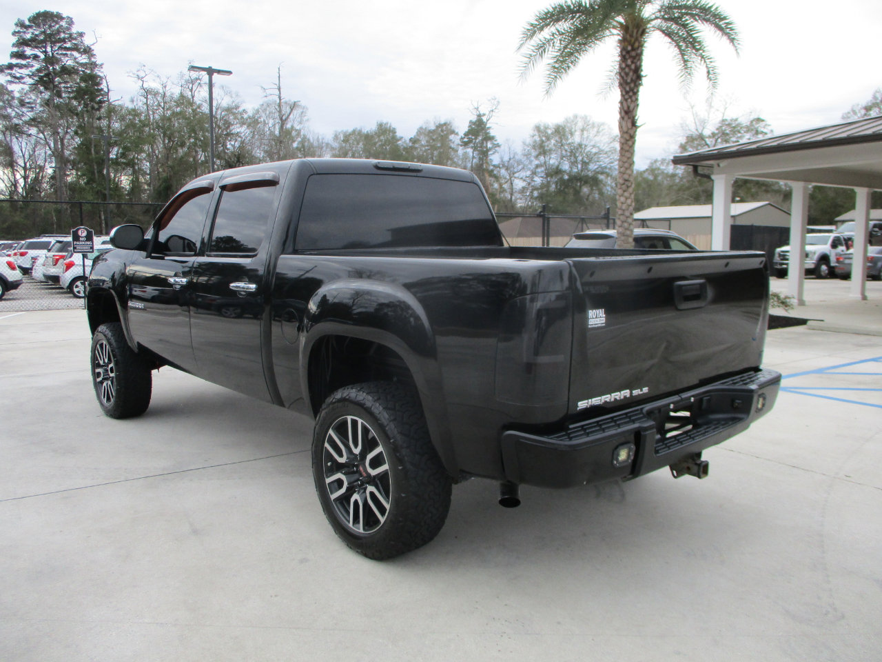 Used 2010 GMC Sierra 1500 SLE w/ Regional Value Package image 22