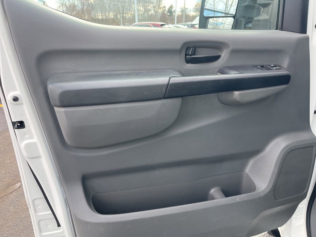 Used 2015 Nissan NV 3500 SV w/ Technology Package image 15
