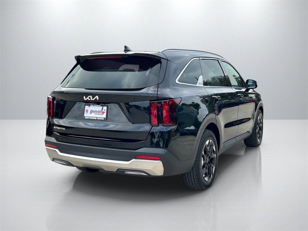 Used 2025 Kia Sorento S w/ Panoramic Sunroof Package image 5