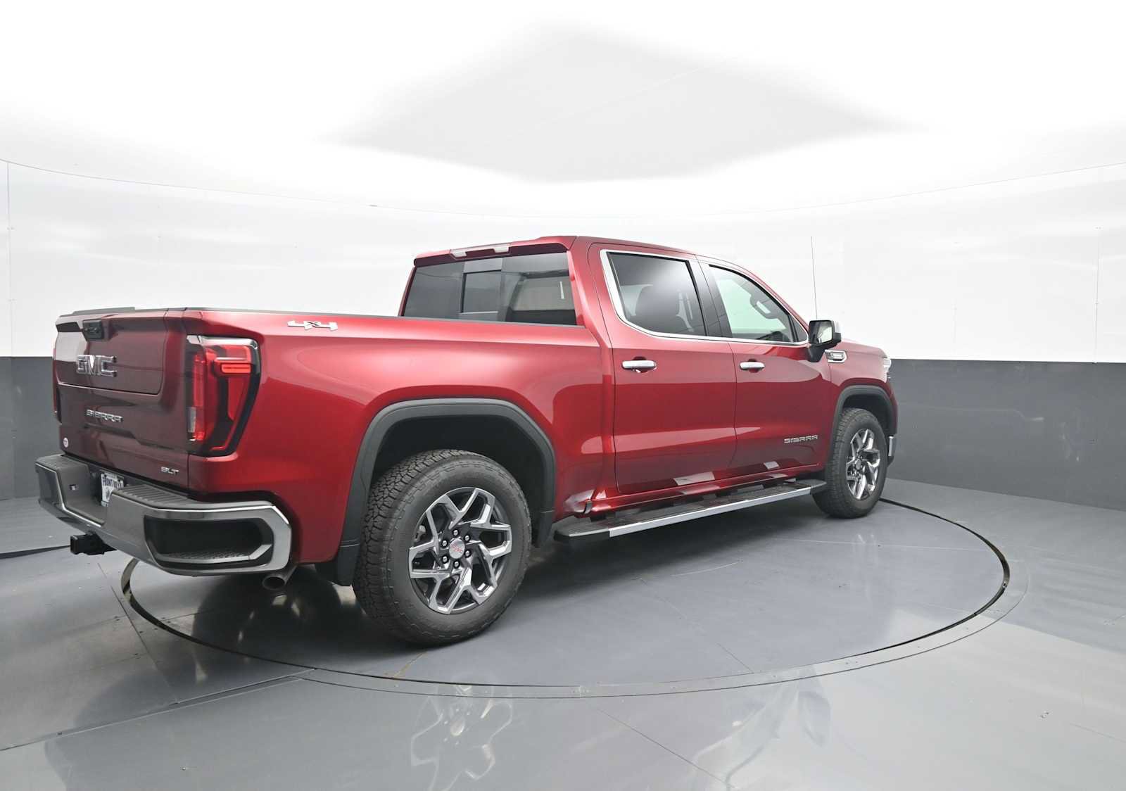 New 2026 GMC Sierra 1500 SLT w/ SLT Premium Package AWD/4WD image 8