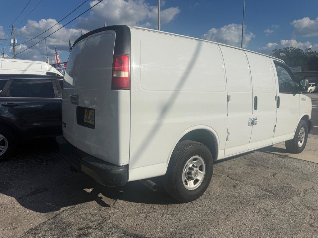 Used 2016 Chevrolet Express 2500 RWD image 6
