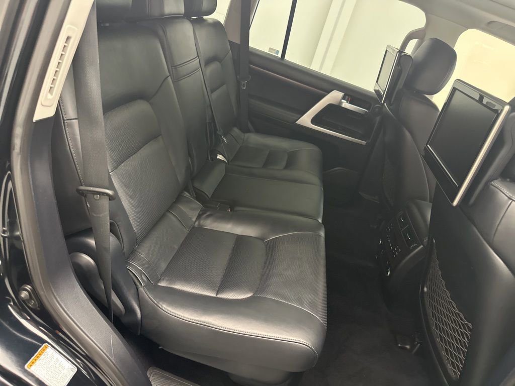 Used 2016 Toyota Land Cruiser AWD/4WD image 11
