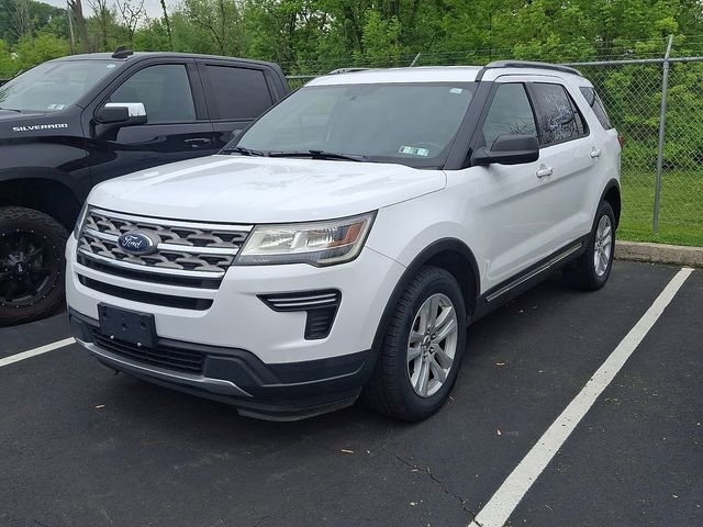 Certified 2018 Ford Explorer XLT AWD/4WD image 3