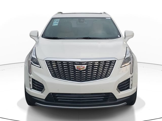 Used 2025 Cadillac XT5 Premium Luxury w/ LPO, Floor Liner Package AWD/4WD image 4