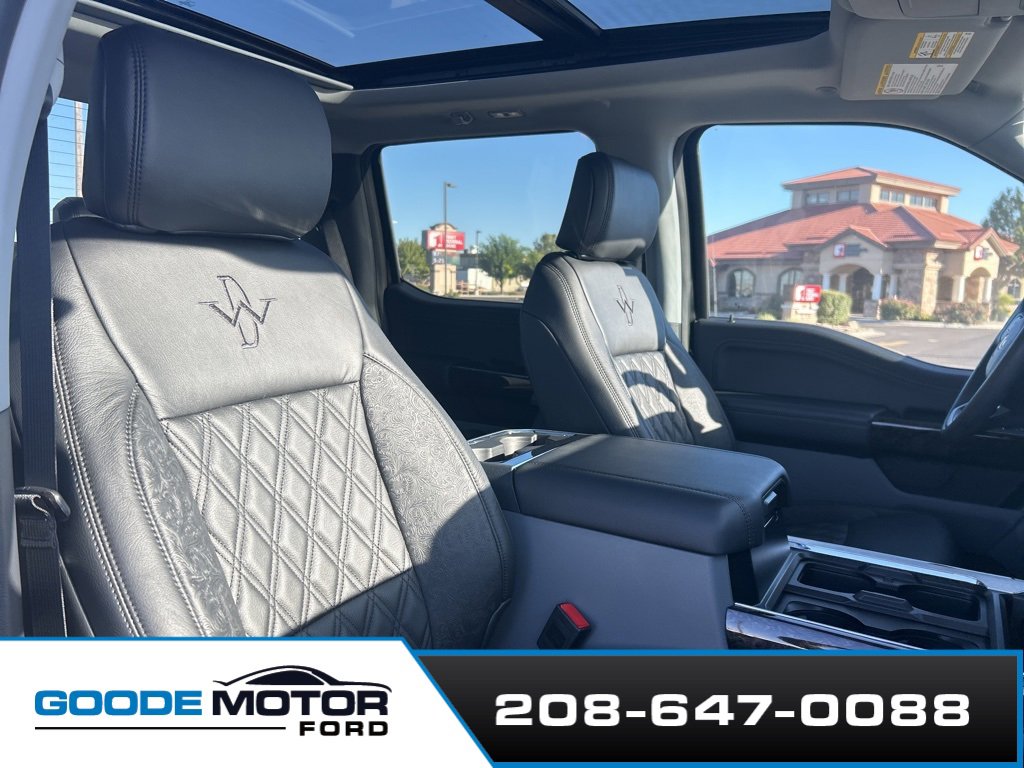 New 2025 Ford F250 XLT w/ Black Appearance Package image 9