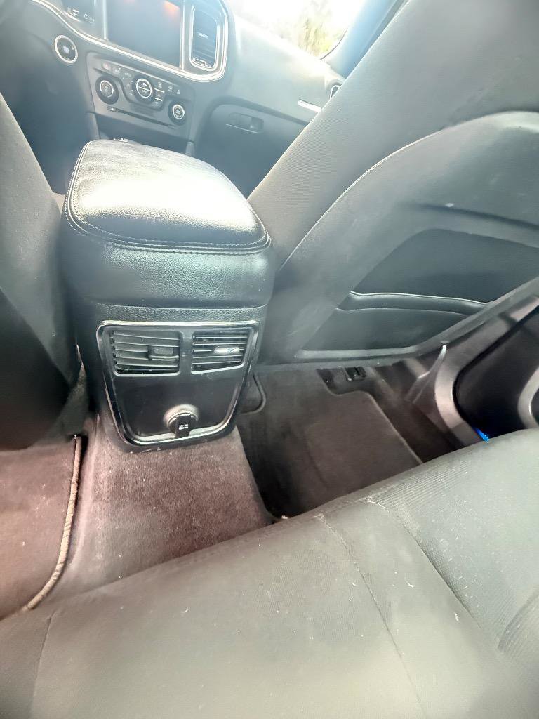 Used 2014 Dodge Charger SXT RWD image 5