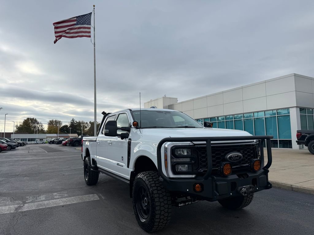 New 2026 Ford F250 Lariat w/ Black Appearance Package image 28