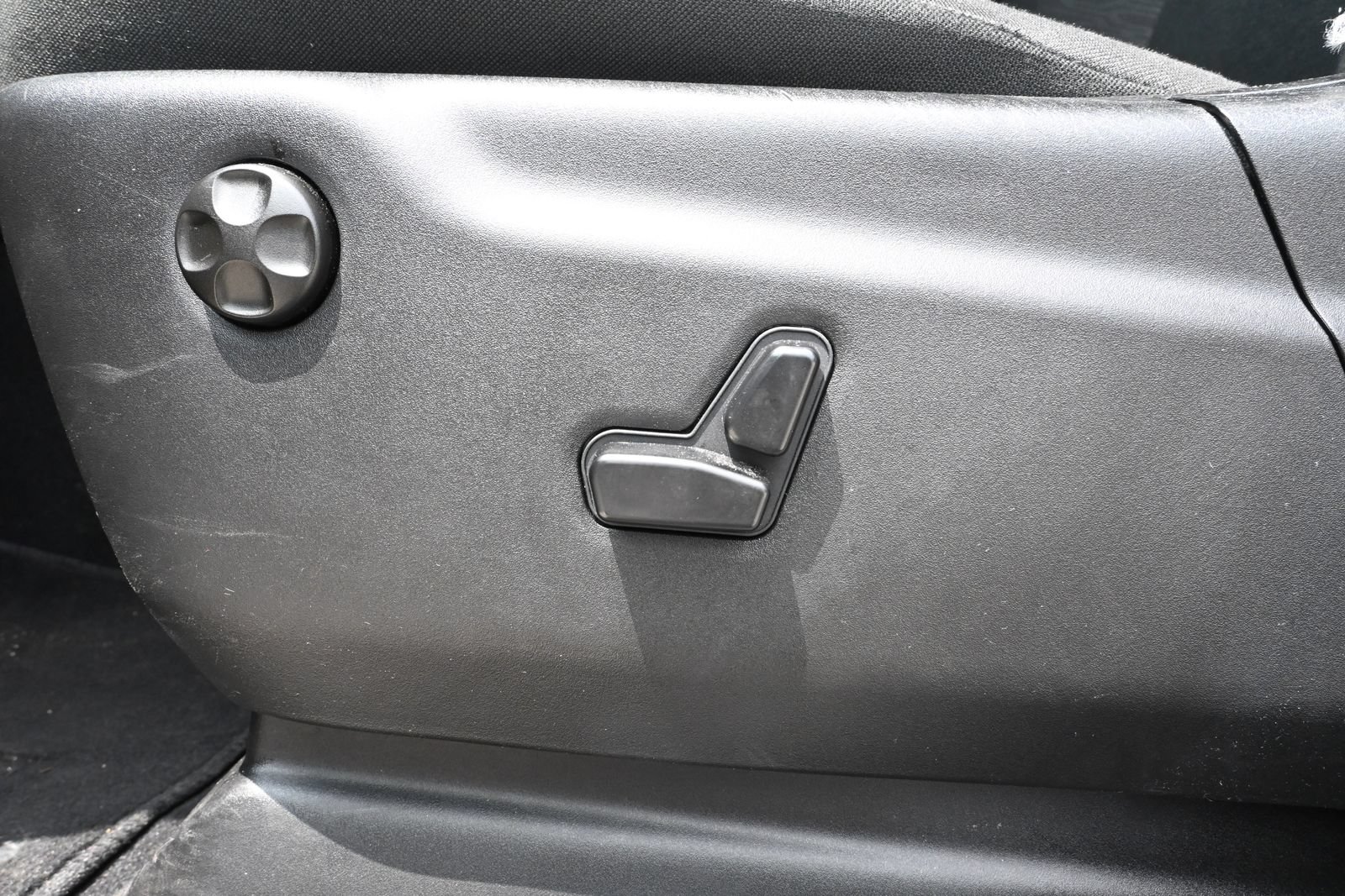 Used 2025 Dodge Durango GT RWD image 8