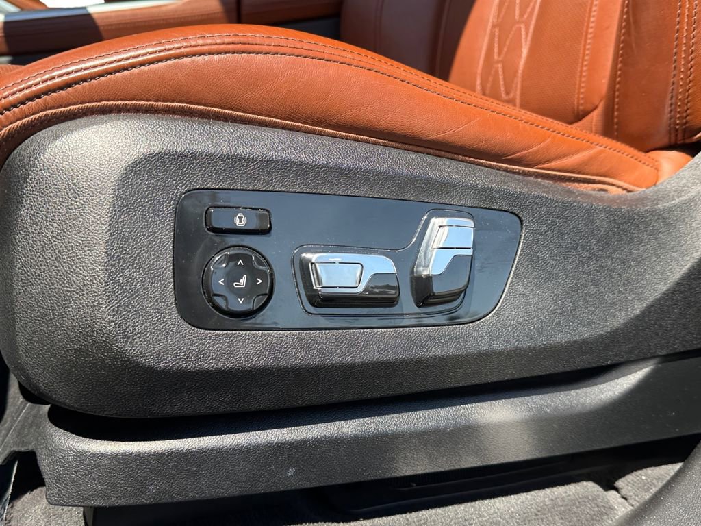 Used 2023 BMW X7 xDrive40i w/ Executive Package image 12