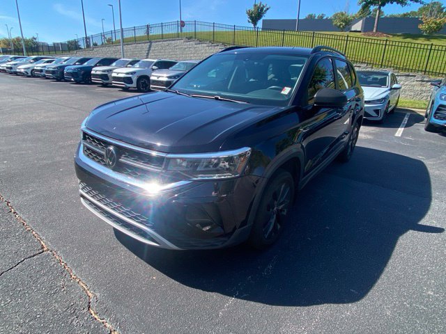 Used 2023 Volkswagen Taos S FWD image 2