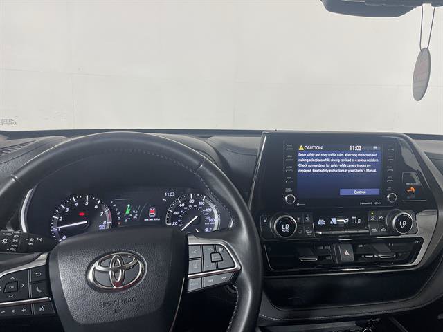 Certified 2020 Toyota Highlander XLE AWD/4WD image 17