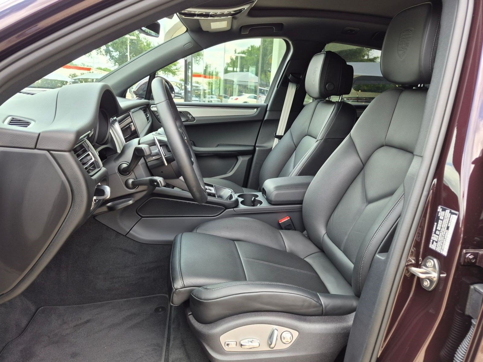 Certified 2026 Porsche Macan S AWD/4WD image 5
