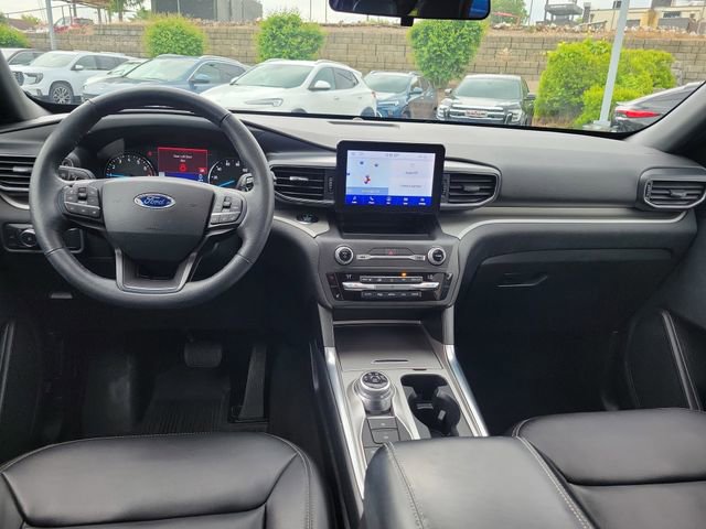 Used 2020 Ford Explorer XLT w/ Equipment Group 202A AWD/4WD image 7
