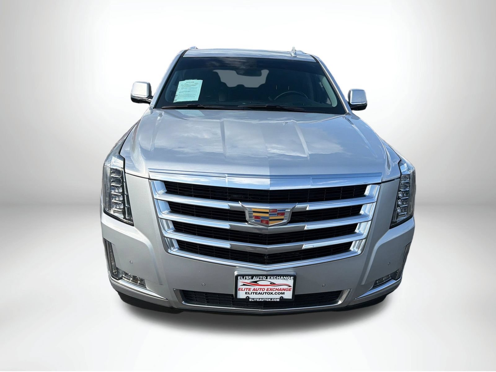 Used 2020 Cadillac Escalade Luxury AWD/4WD image 10