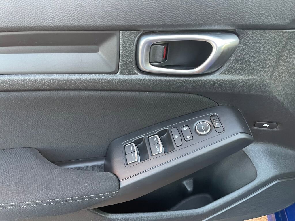 Used 2023 Honda Civic Sport image 10