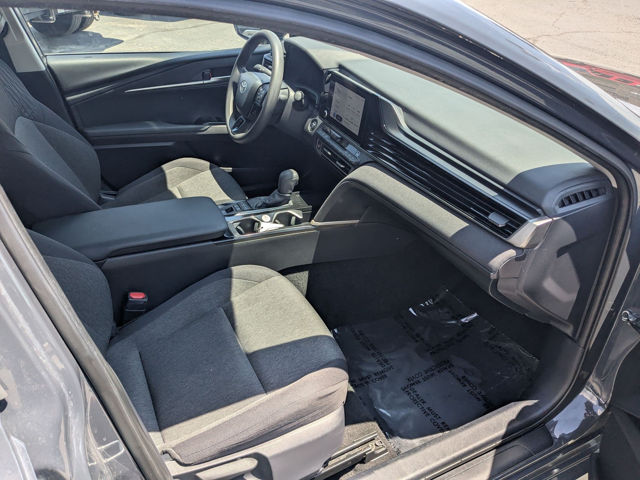 Used 2025 Toyota Camry LE FWD image 32