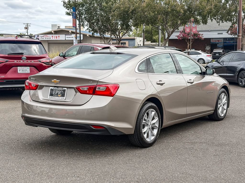 Used 2025 Chevrolet Malibu LT FWD image 4