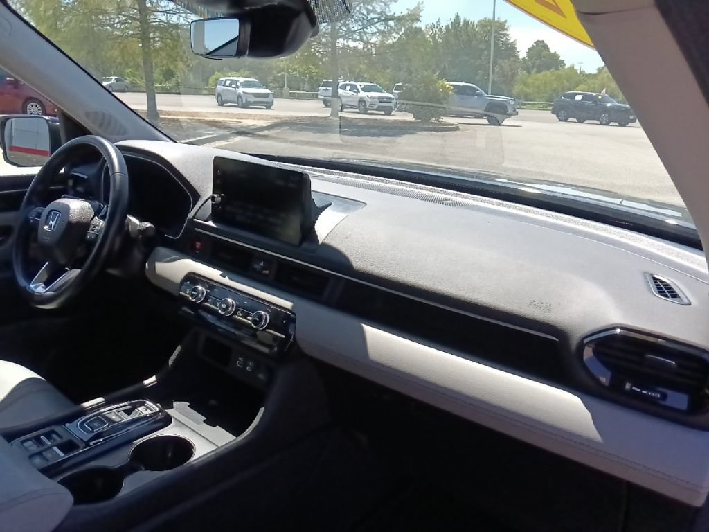 Used 2025 Honda Pilot EX-L image 35