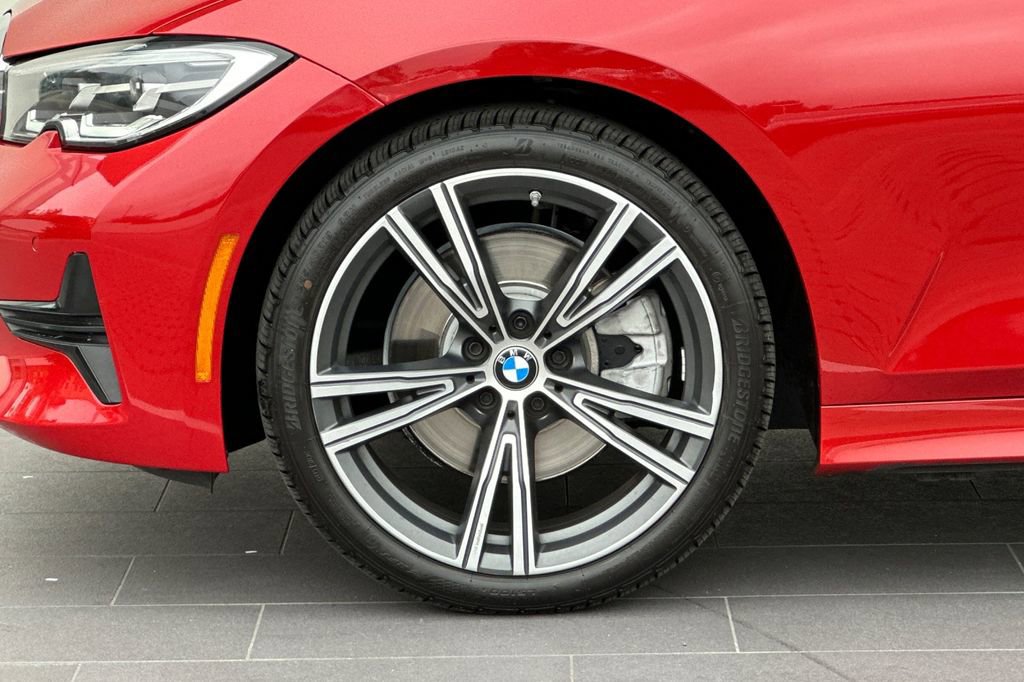 Used 2022 BMW 330i Sedan w/ Driving Assistance Package image 31