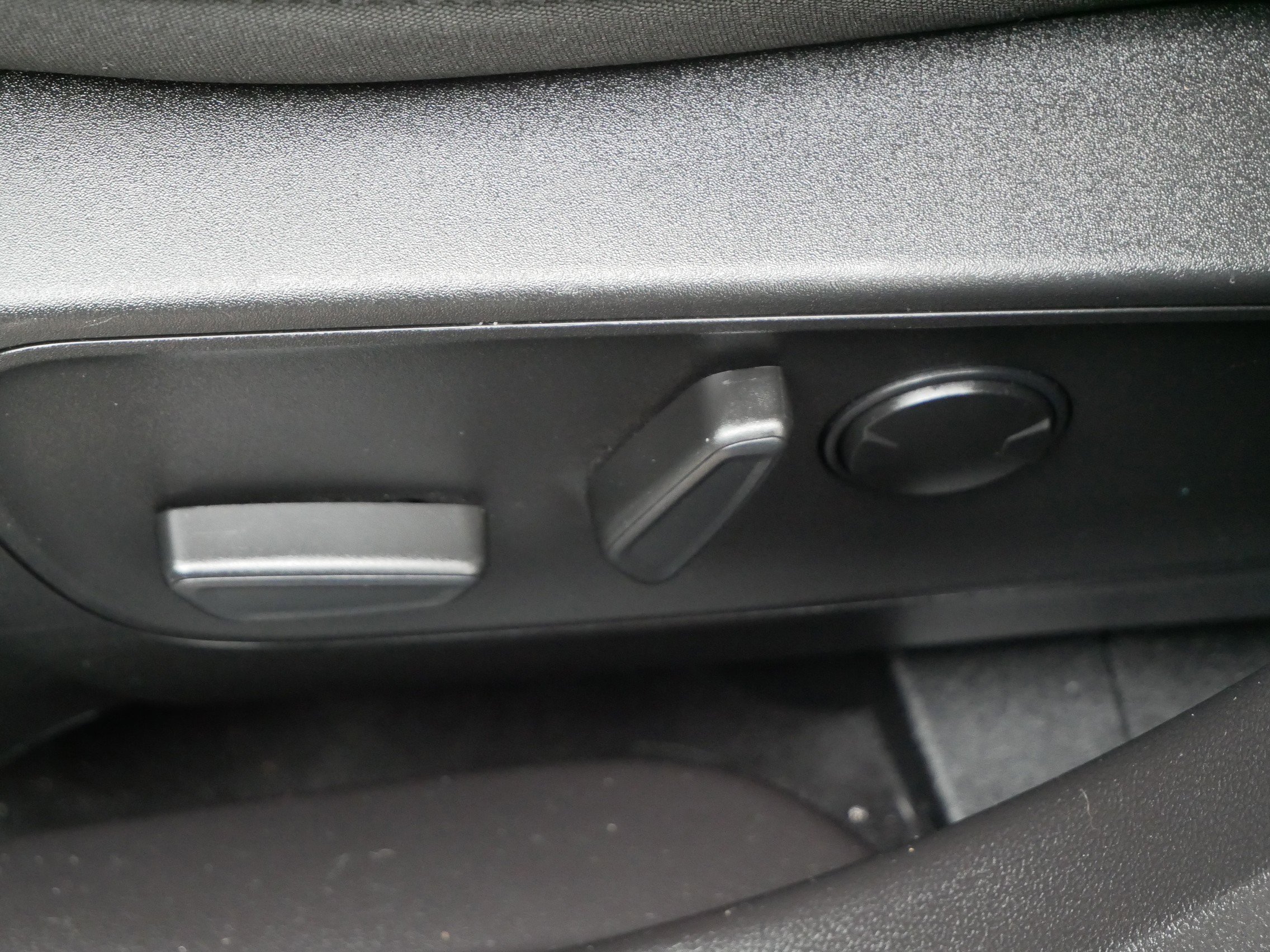 Used 2023 Ford Escape Active image 12