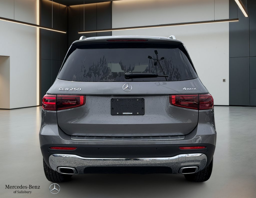 New 2026 Mercedes-Benz GLB 250 4MATIC image 5