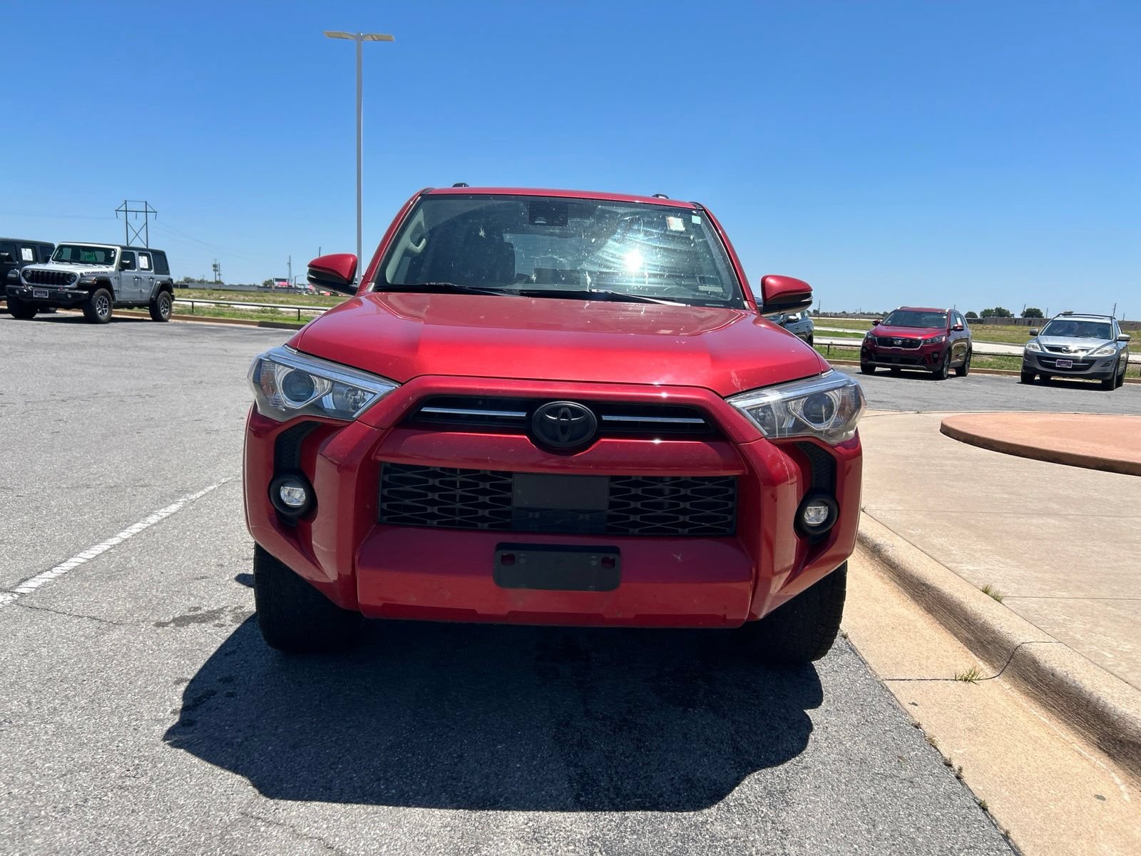 Used 2022 Toyota 4Runner SR5 Premium w/ Moonroof Package RWD image 2