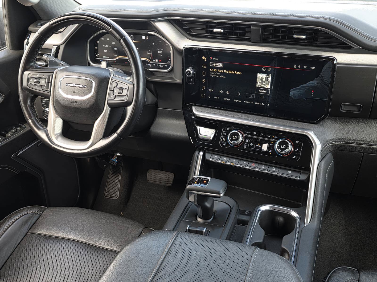 Used 2023 GMC Sierra 1500 Denali AWD/4WD image 12