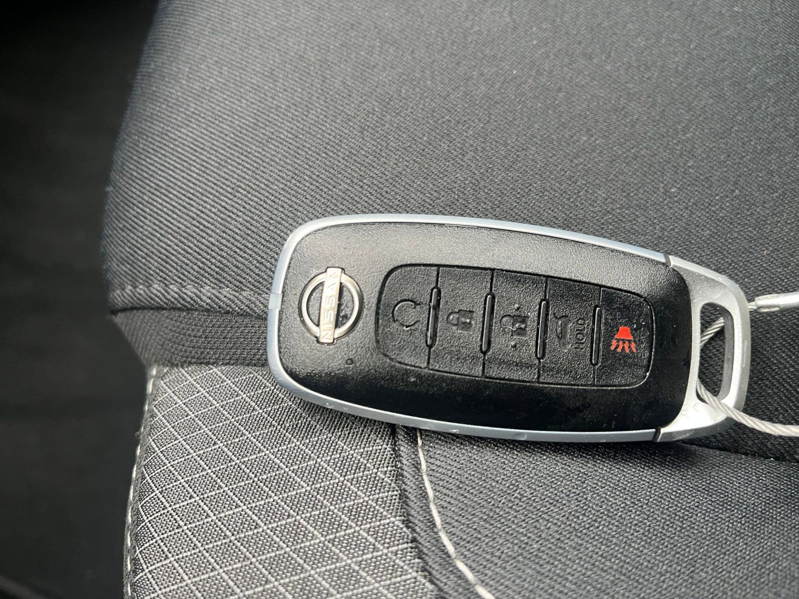 Used 2025 Nissan Pathfinder SV FWD image 25