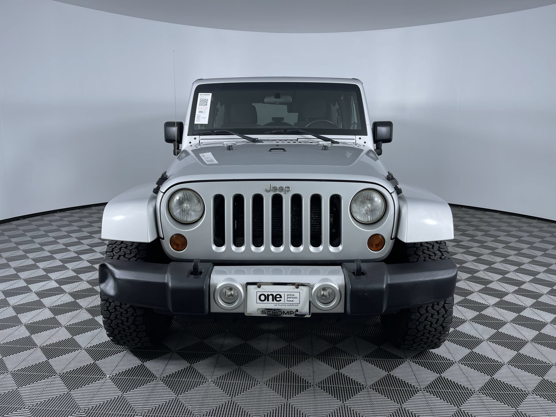 Used 2012 Jeep Wrangler Unlimited Sahara w/ Connectivity Group AWD/4WD image 27