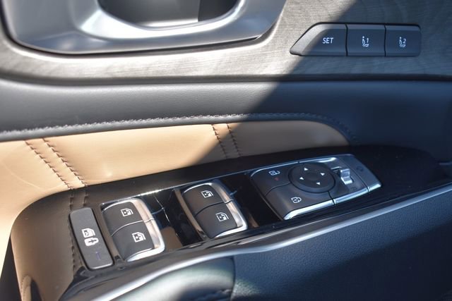 New 2025 Kia Sorento SX Prestige w/ Olive Brown Leather Package image 25