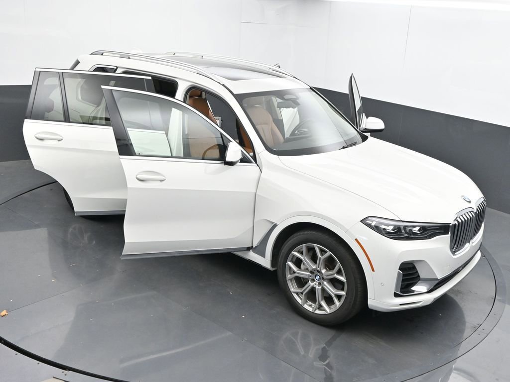 Used 2022 BMW X7 xDrive40i w/ Executive Package image 59