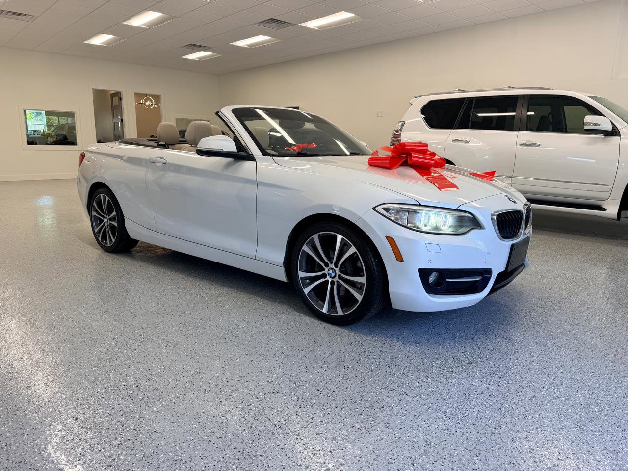 Used 2017 BMW 230i Convertible RWD image 21