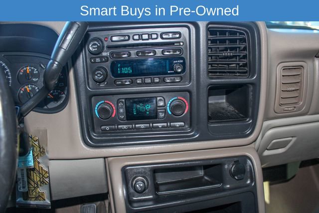 Used 2003 Chevrolet Suburban 2500 LT w/ LT Preferred Equipment Group image 23