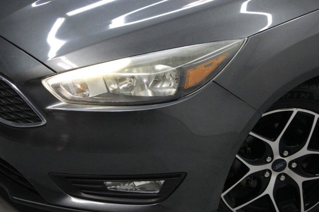 Used 2017 Ford Focus SEL image 2